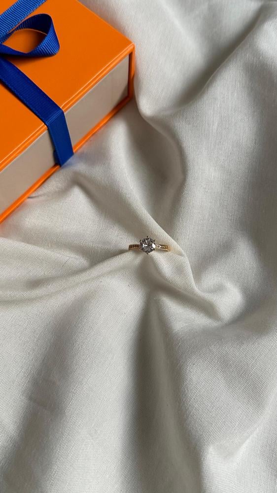 Women's ring