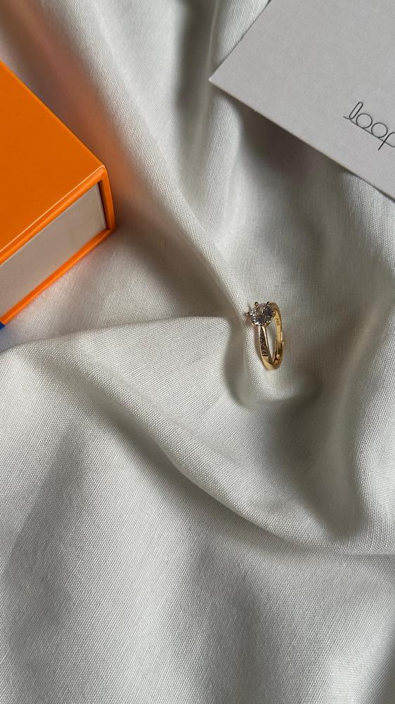 Women's ring