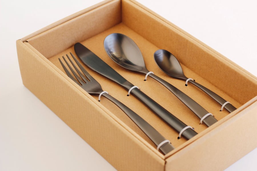 Black cutlery set