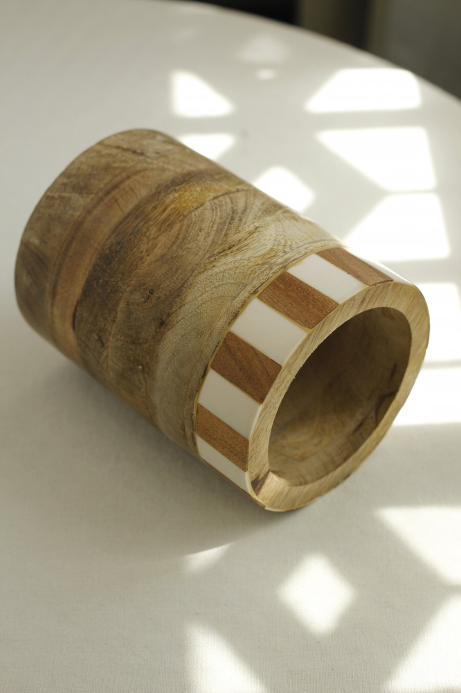 Wooden pot holder