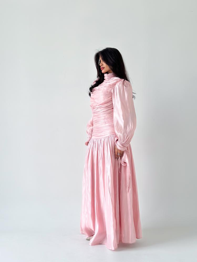 فستان زهري ساتان بكسرات Pink Satin Pleated Dress