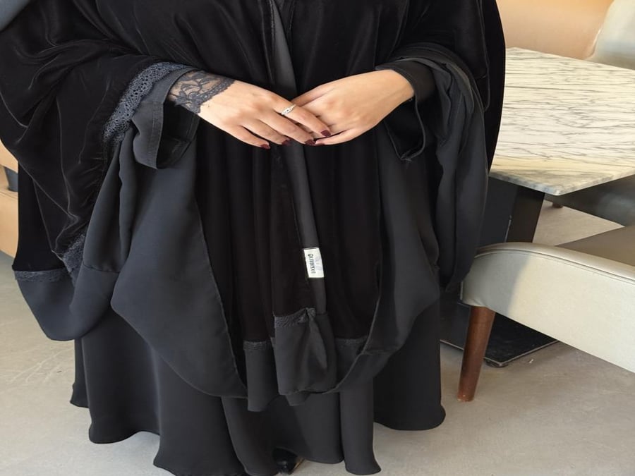 بكج الشيخه المتكامل ( عباية كلوش + خمار الشيخه مخمل + ملفع مثلث + نقاب + مثبت طرحه )