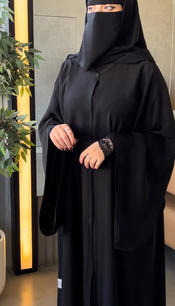 بكج الرزّهـ ( عباية الرزّه + ملفع مثلث + نقاب + مثبت طرحه + عطر بداية )