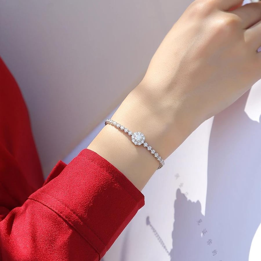 Unique tennis bracelet