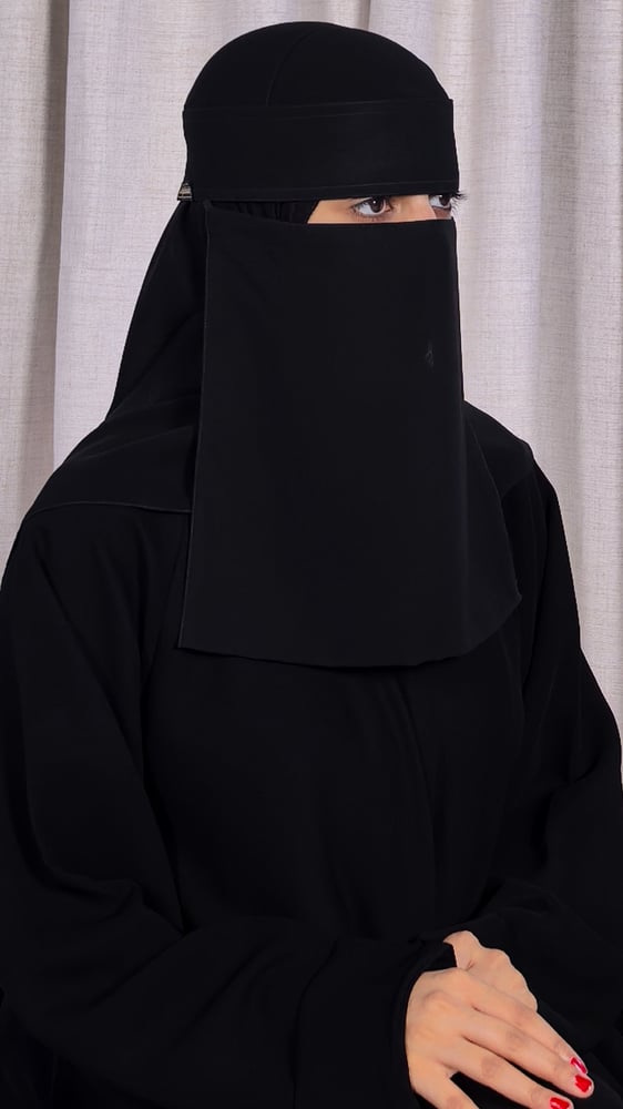 نقاب كوري مقوى مطاط 11 إنش