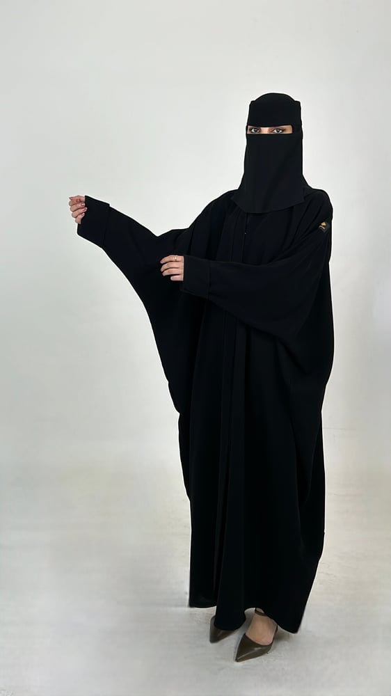 عبايه مشلح زرار