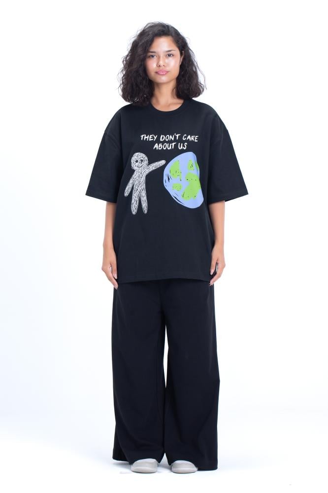 T-shirt BLACK