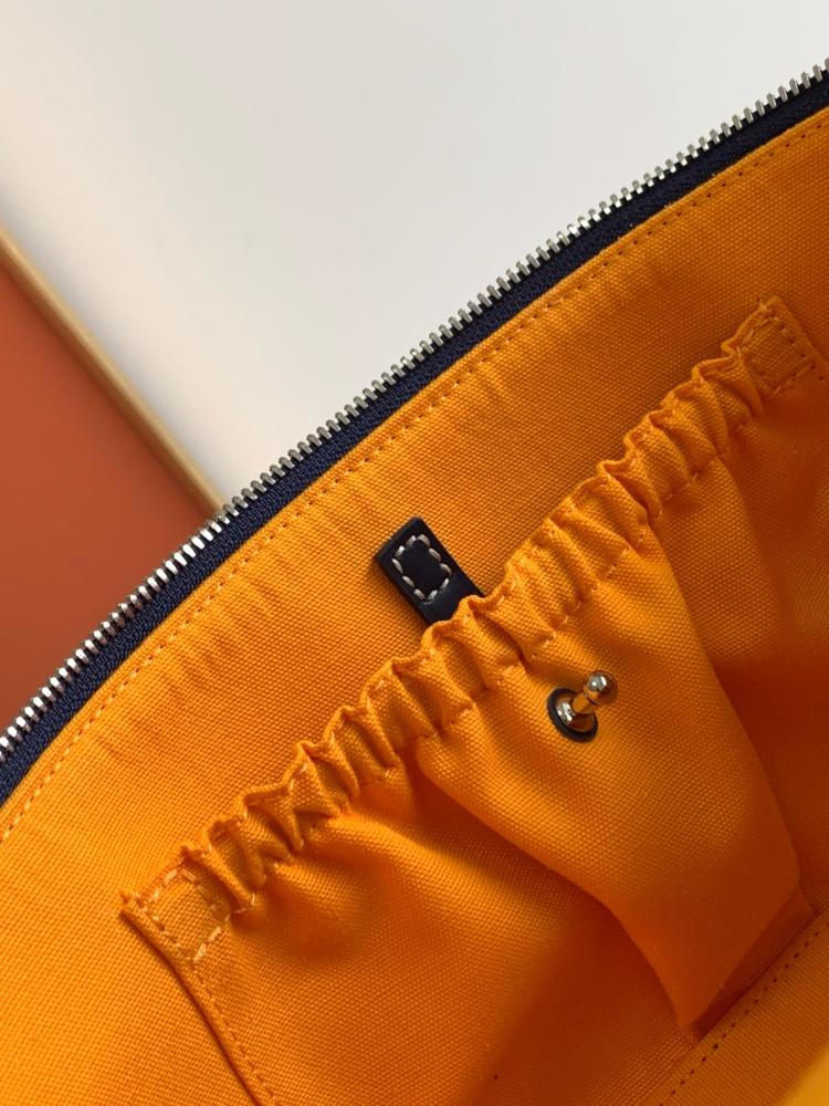 Vanity muse bag