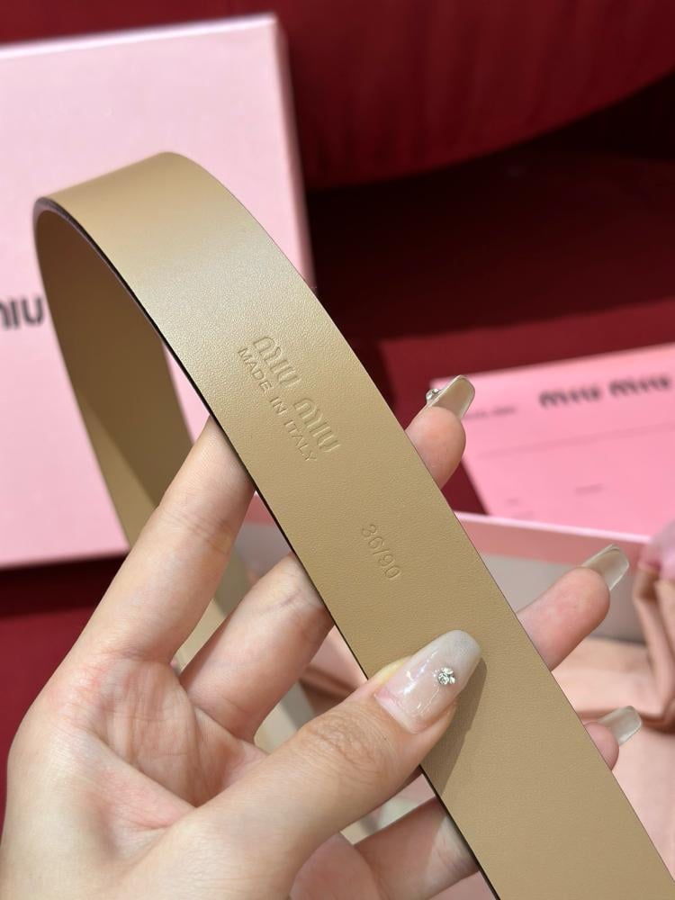 حزام miumiu