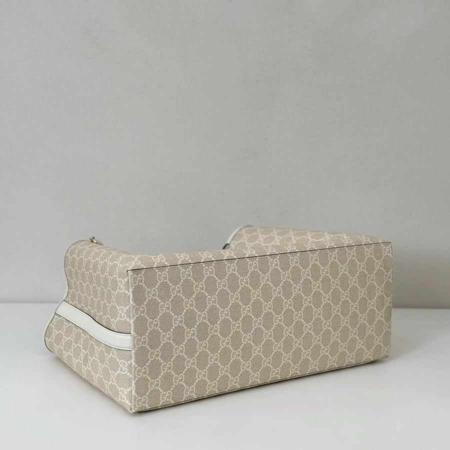 GG EMBLEM MEDIUM TOTE