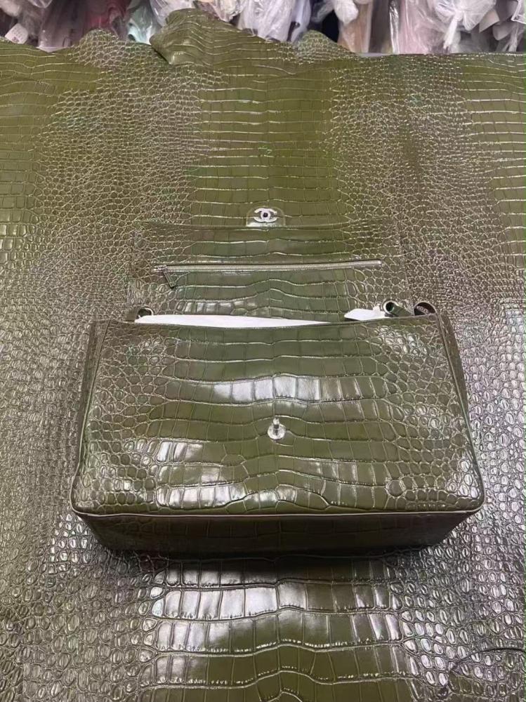 MAXI FLAPBAG شانيل