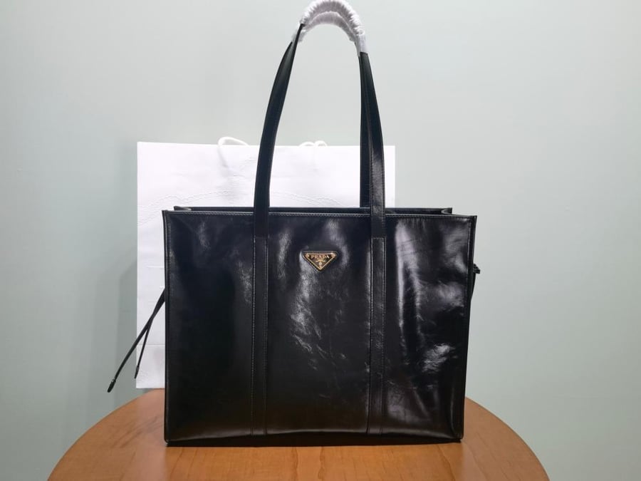 Large leather tote