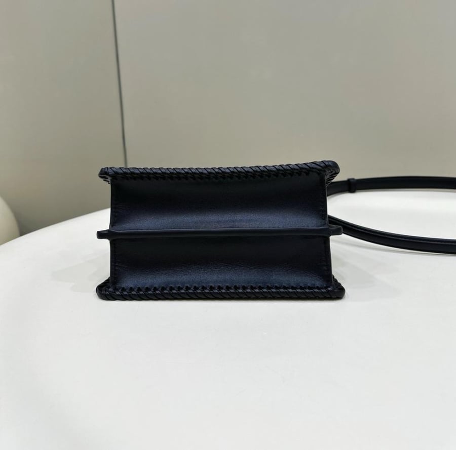 ‏Peekaboo 20 cm