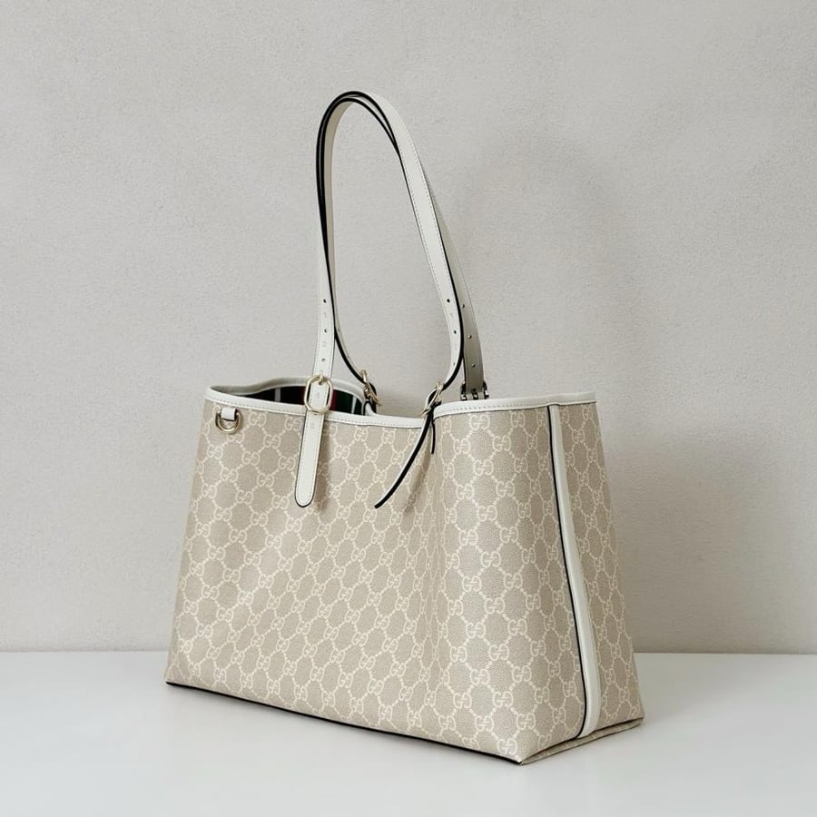 GG EMBLEM MEDIUM TOTE