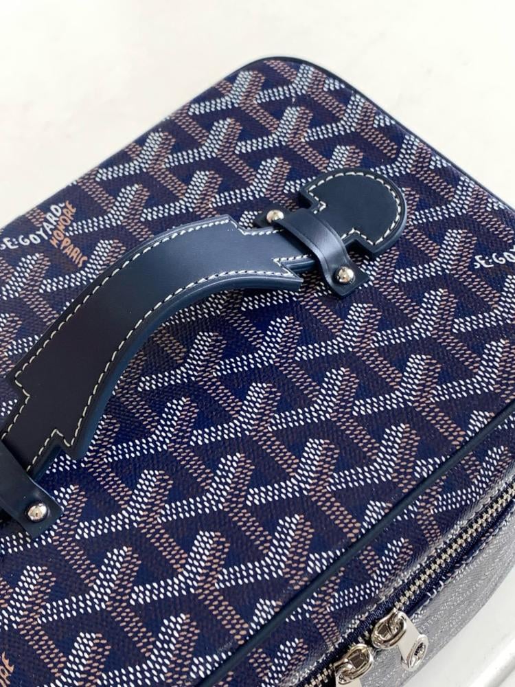 Vanity muse bag
