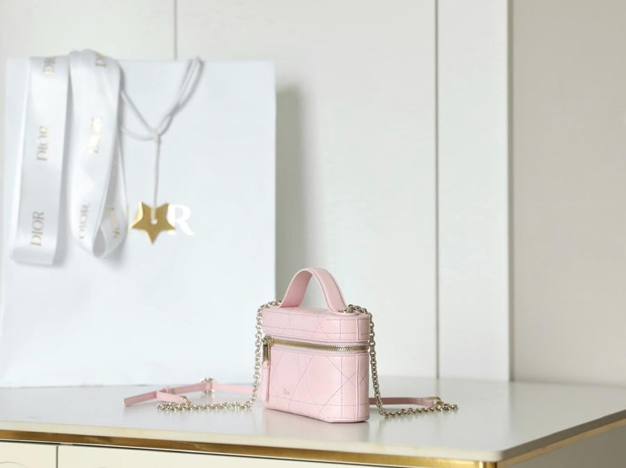 Vanity ديور