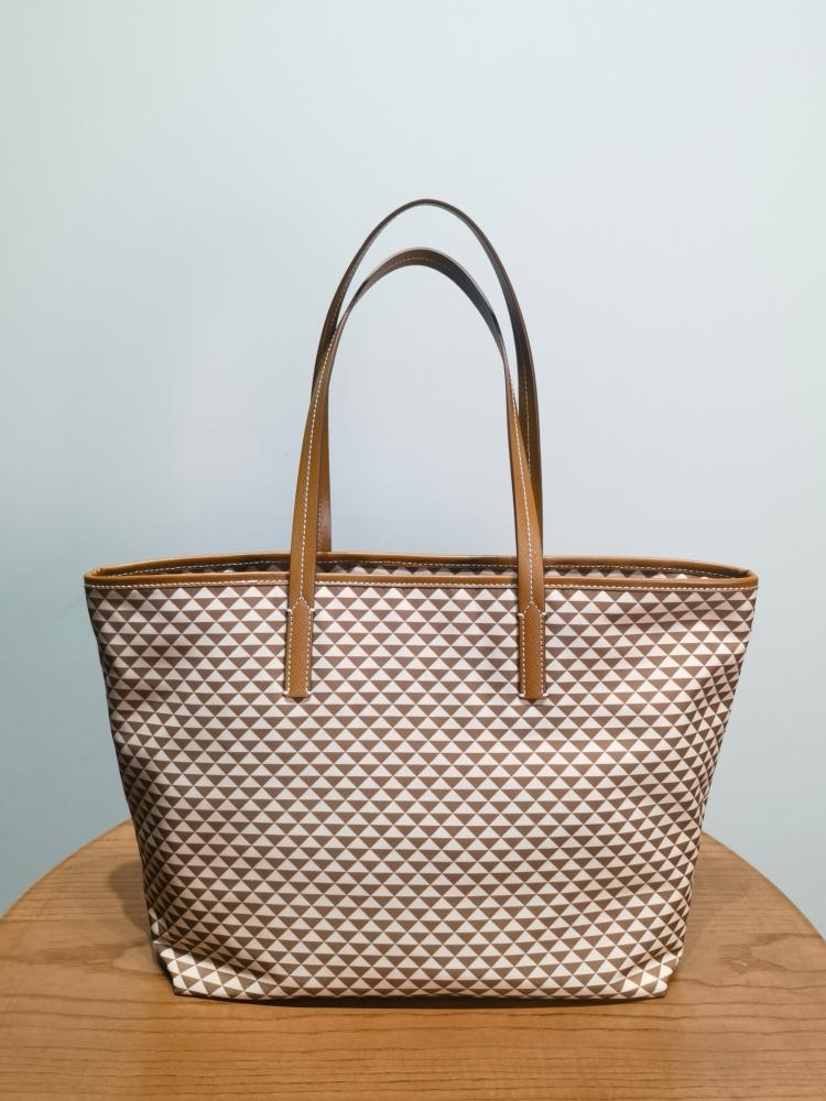 برادا tote bag