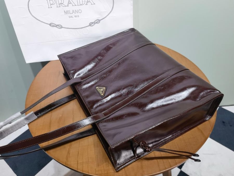 Large leather tote