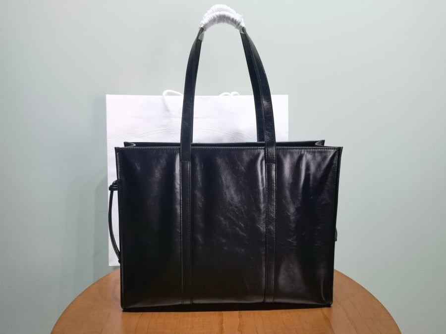 Large leather tote