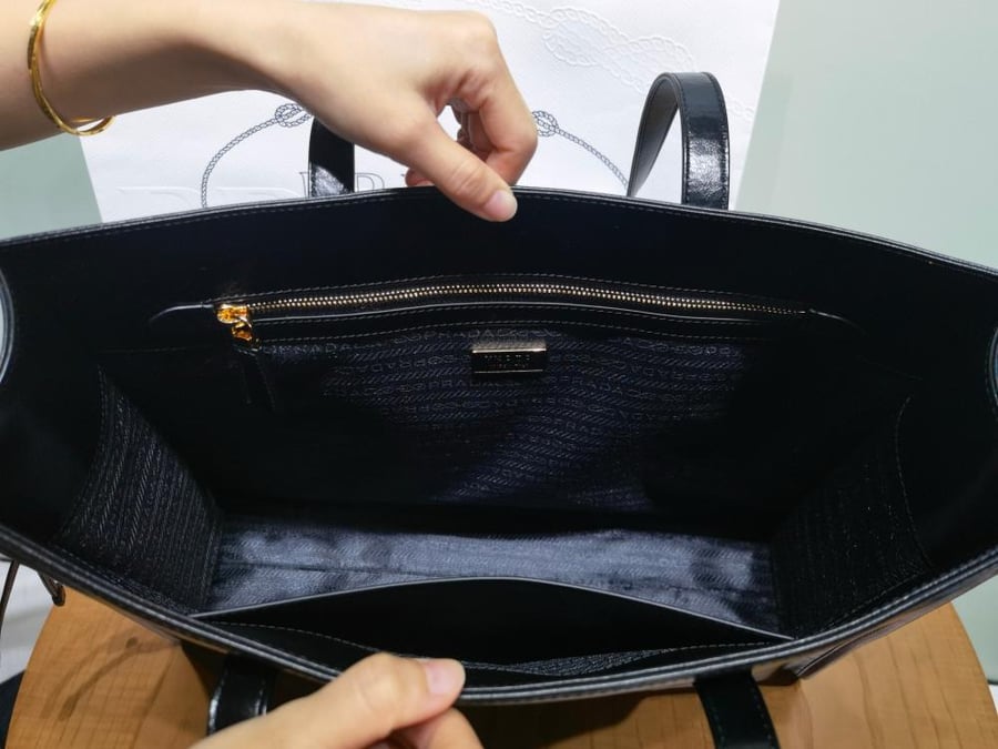 Large leather tote