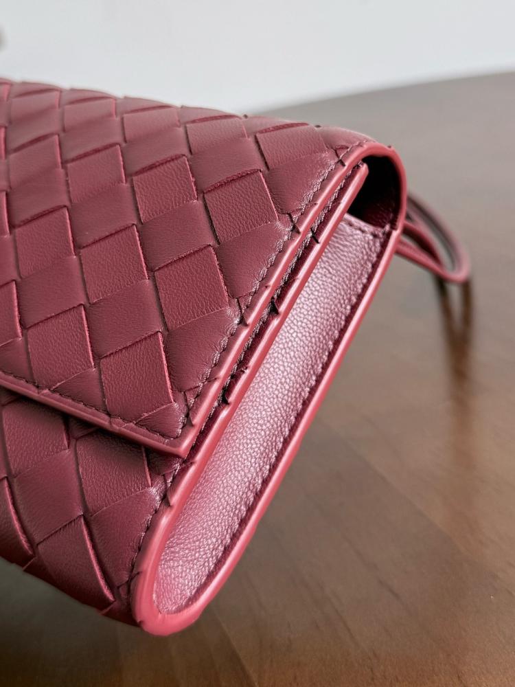 بوتيغا Andiamo Pouch مع ستراب