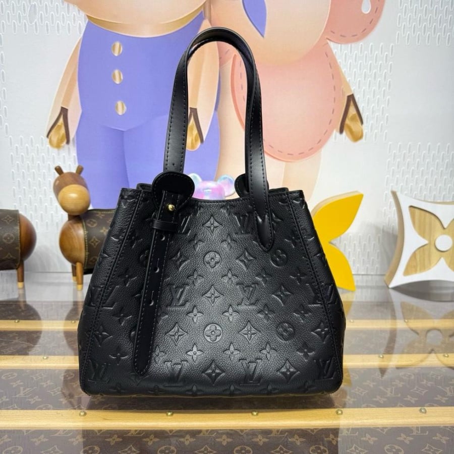 Lv tote bag