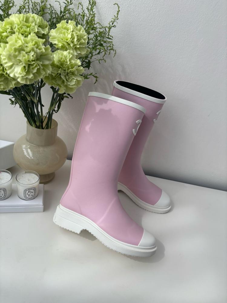 بوت شانيل Rain boots