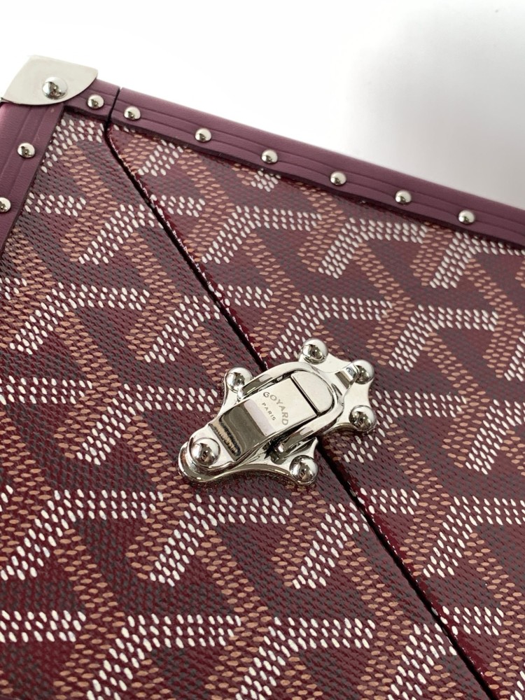 ‏LOZINES ‏GOYARD