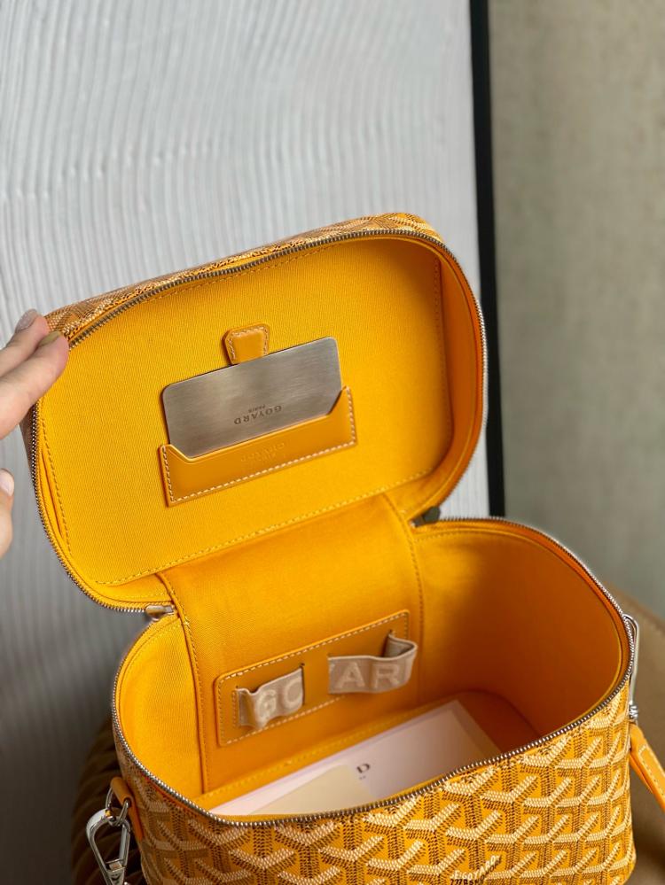 Vanity muse bag