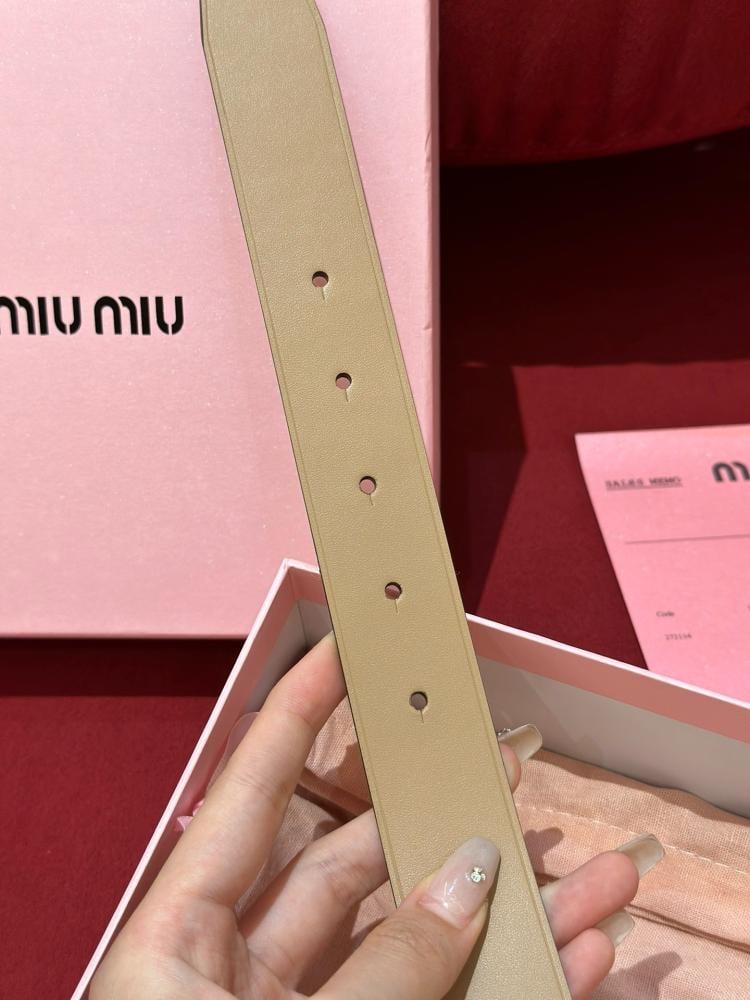 حزام miumiu