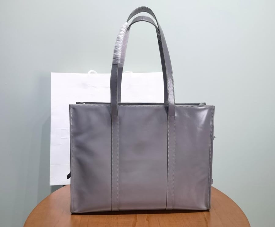 Large leather tote