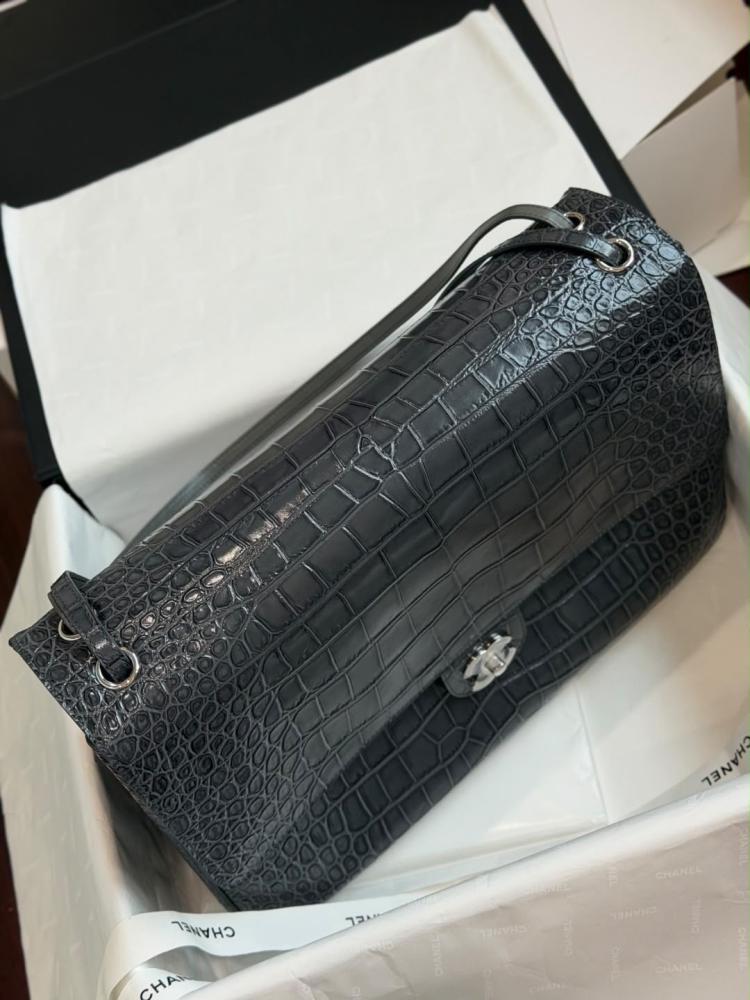 MAXI FLAPBAG شانيل