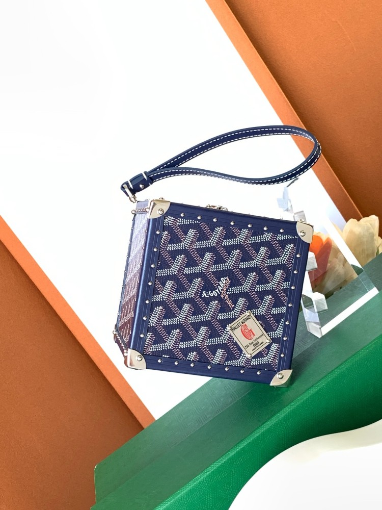 ‏LOZINES ‏GOYARD