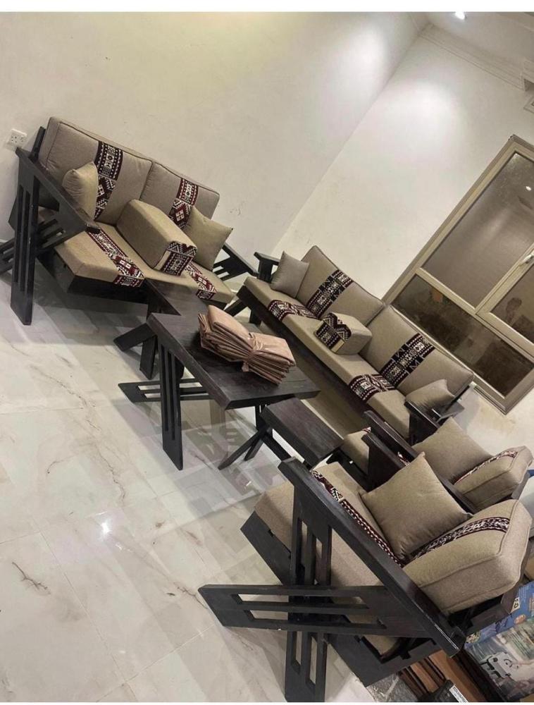 طقم كراسي خشب مع جلسات
