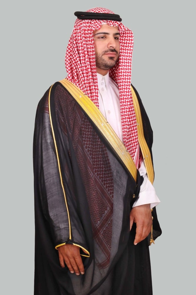 بشت ملكي اسود