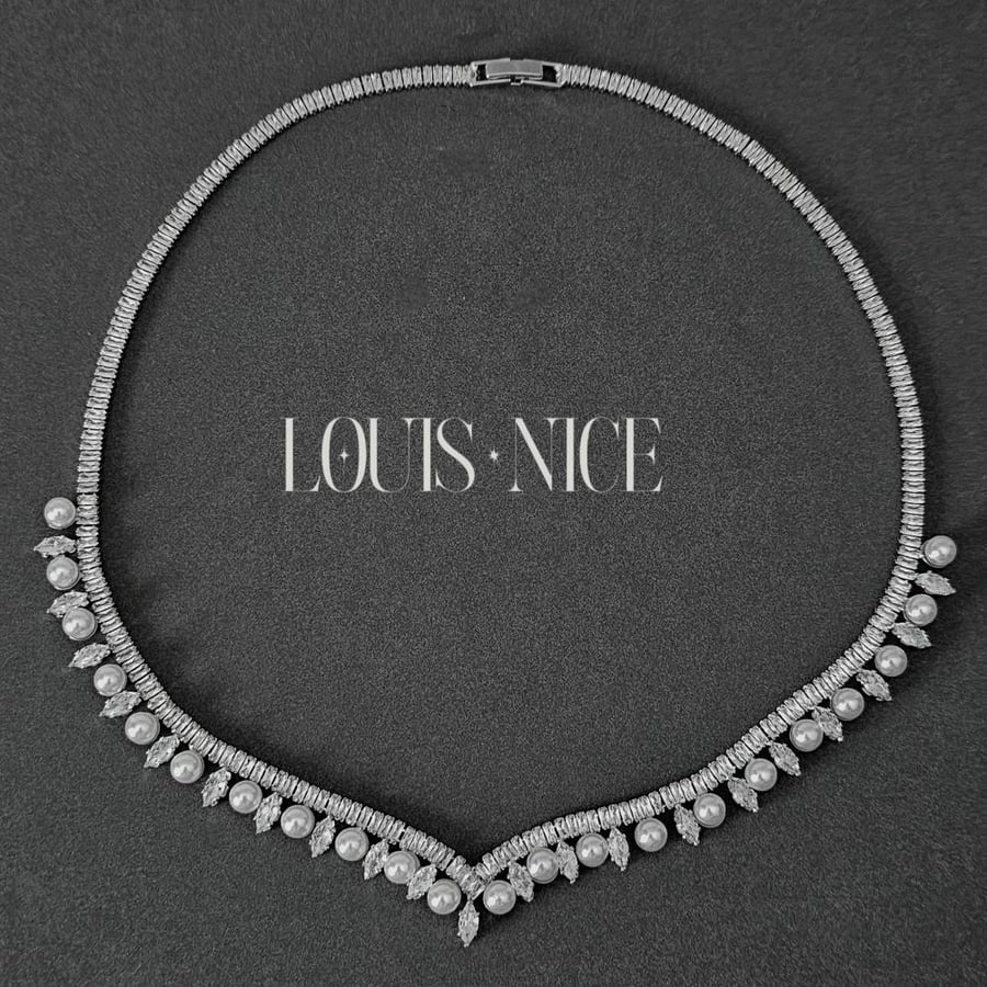 Silver zircon set