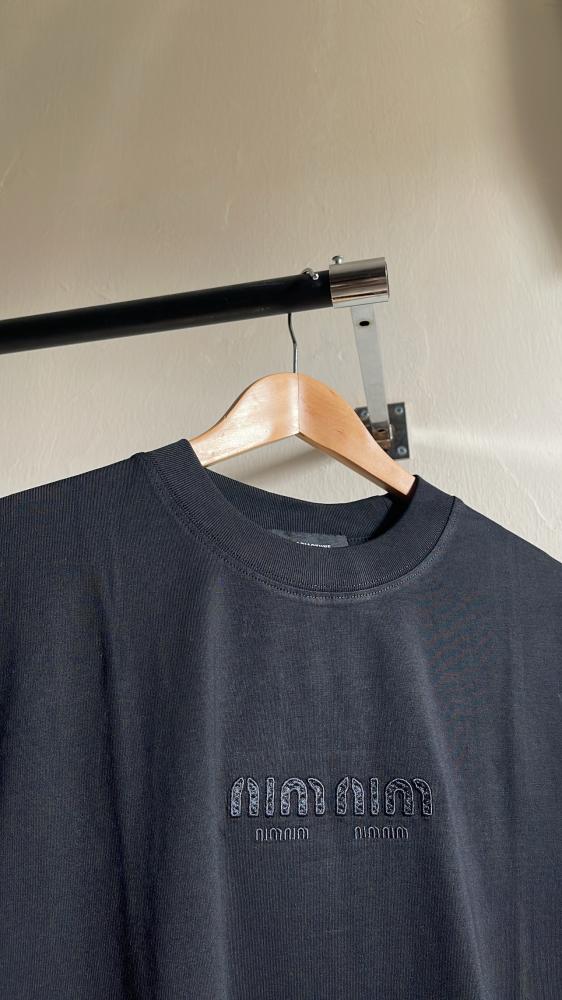 Black oversized T-shirt