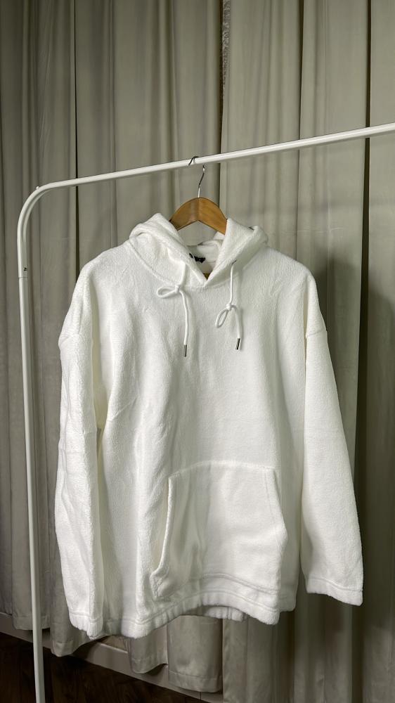White hoodie