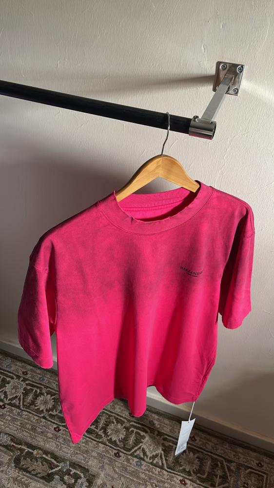 Fushi T-shirt with Absood writing