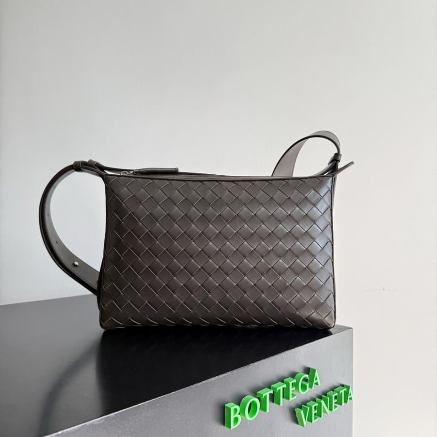 BV Tribeca Woven Tote Bag 30.5209cm