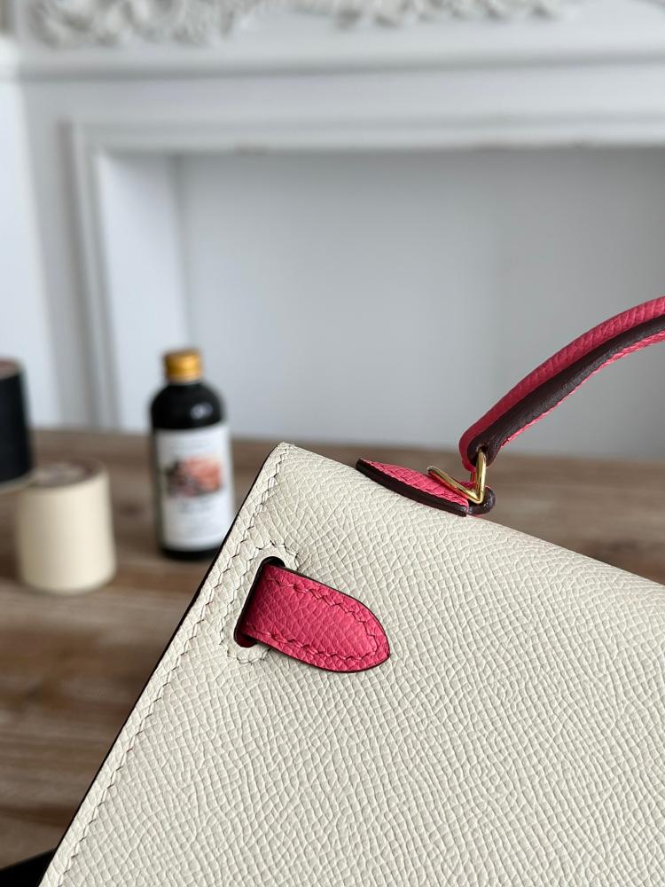 Hermes Mini Kelly II Bag 19cm - Ecru & Raspberry Pink / Gold Hardware