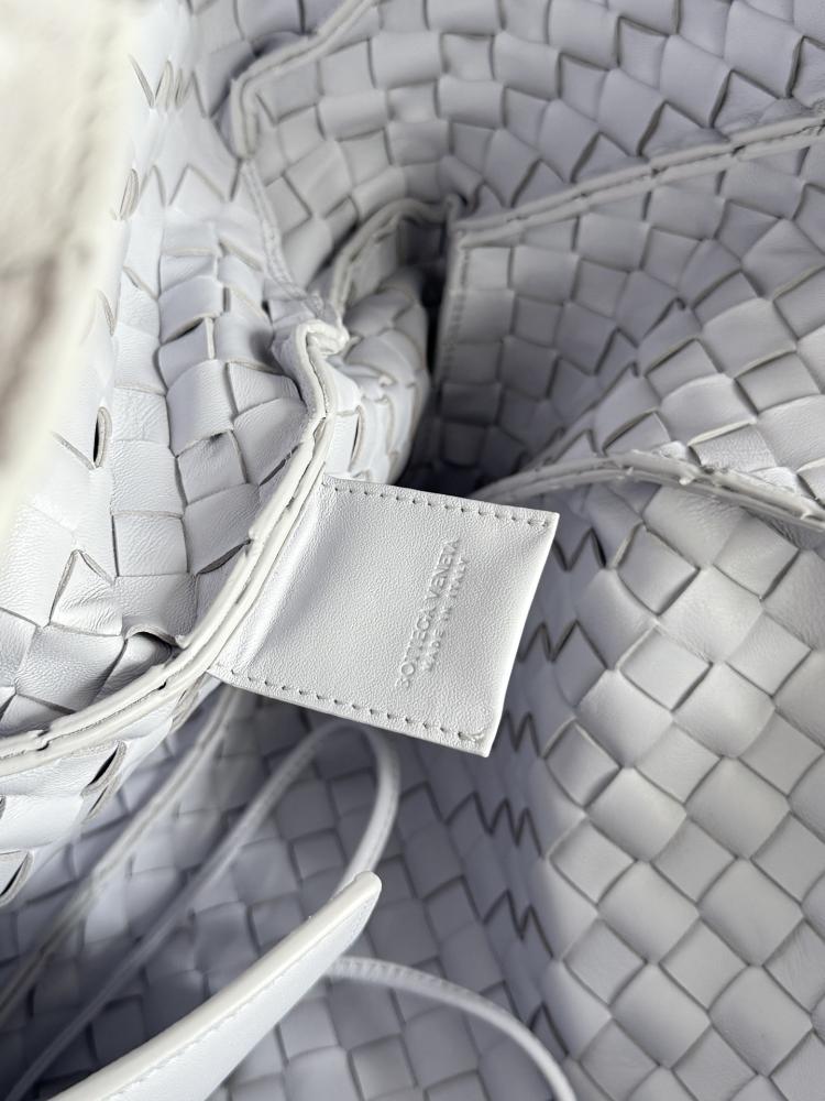 BV Campana Shoulder Bag 39cm