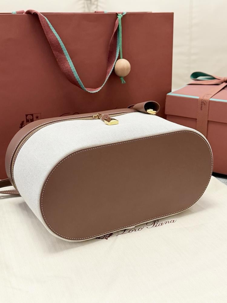 Loro Piana Large Vanity Case in Grained Leather