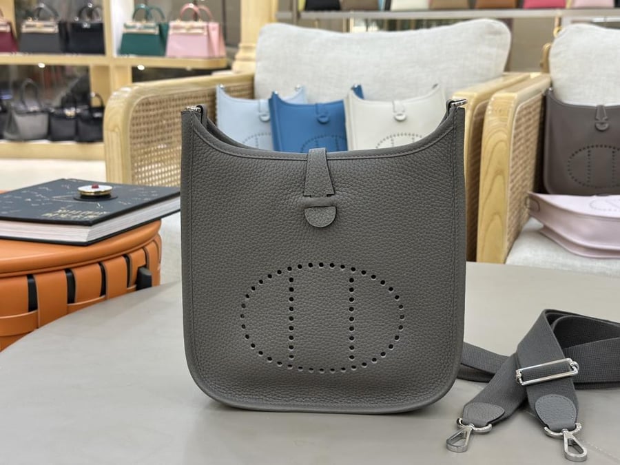Hermes Evelyne III 29 TC Bag
