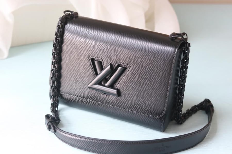 LV Twist Epi Leather 23cm