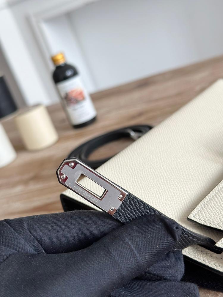 Hermes Mini Kelly II Bag 19cm - Ecru & Black / Silver Hardware