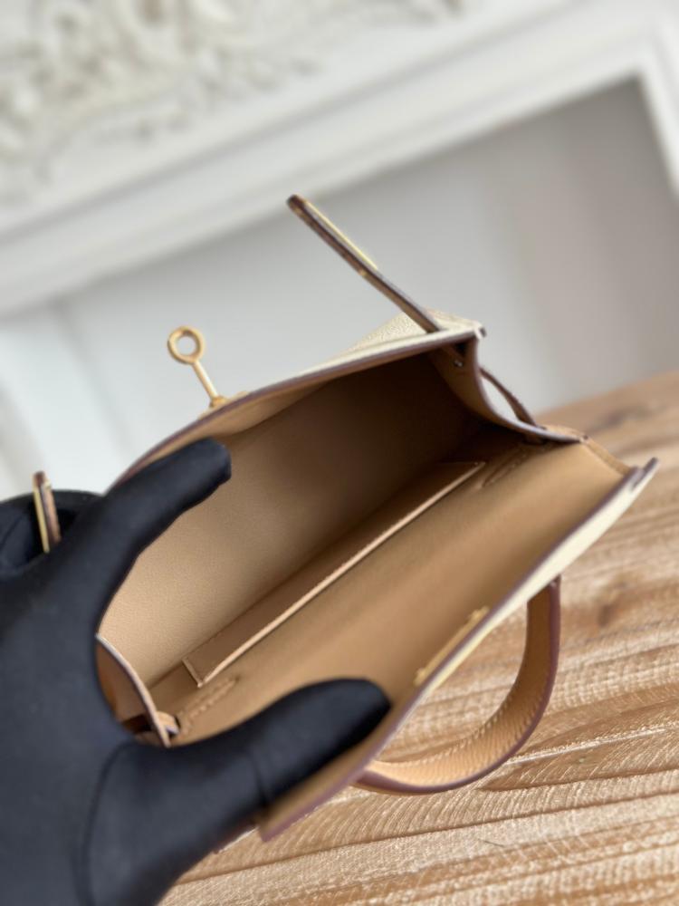 Hermes Mini Kelly II Bag 19cm - Ecru & Tan / Gold Hardware