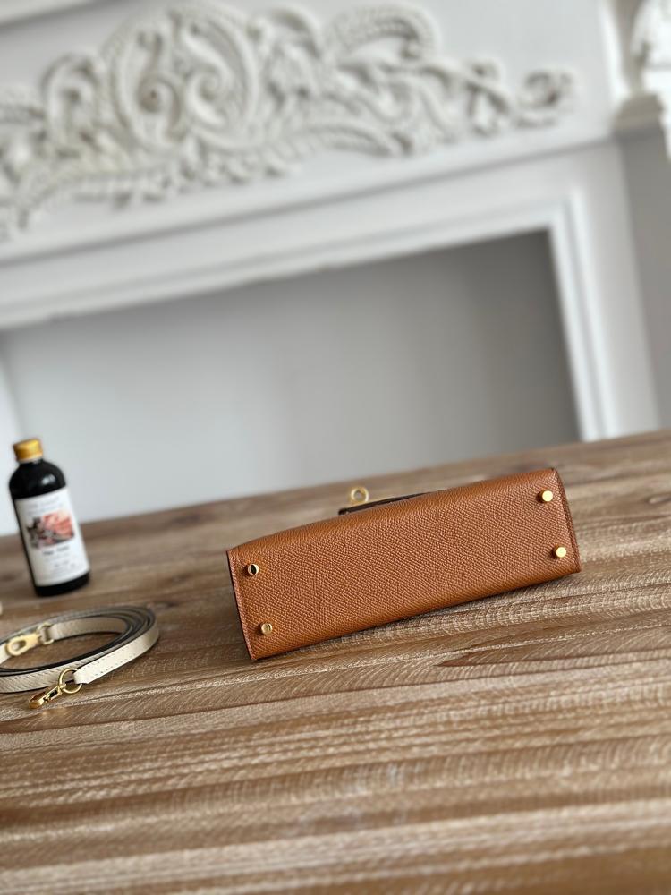 Hermes Mini Kelly II Bag 19cm - Caramel & Ecru / Gold Hardware