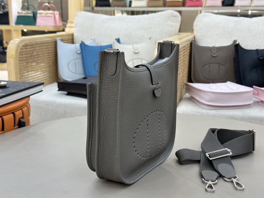 Hermes Evelyne III 29 TC Bag