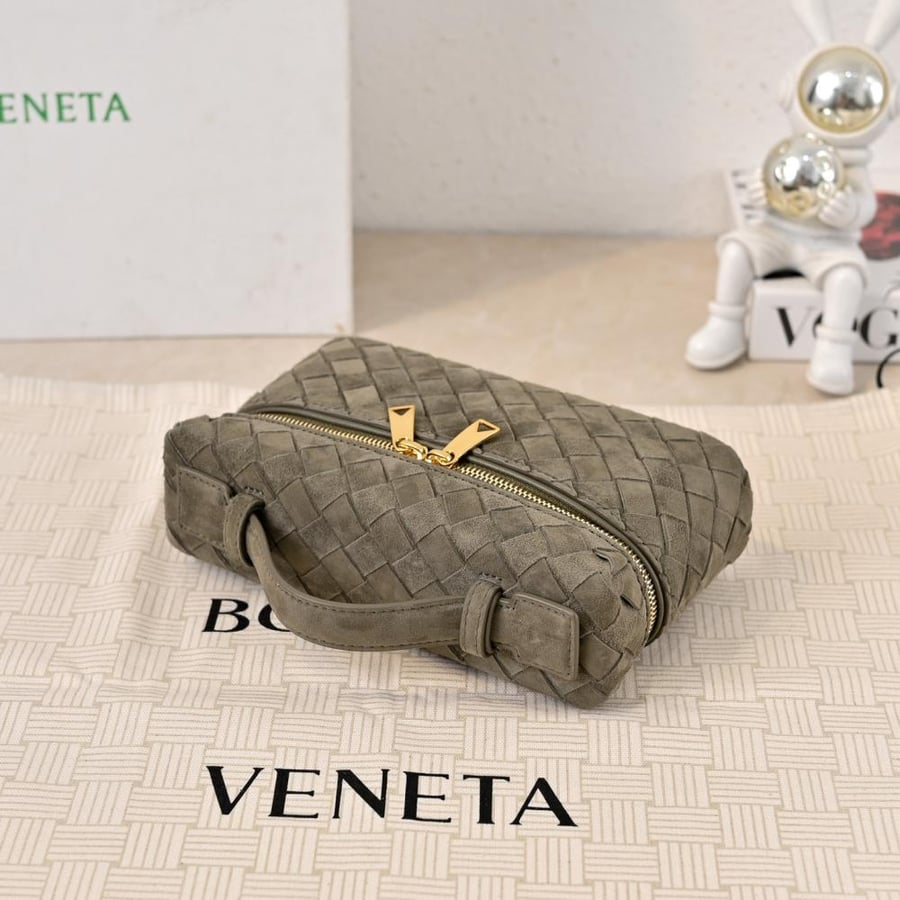 BV Vanity Case Bag 22cm